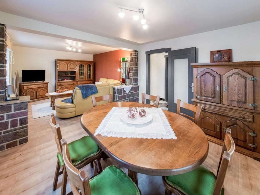 Atmospheric Holiday Home In B Llingen With Infrared Sauna Bullange/Büllingen Esterno foto
